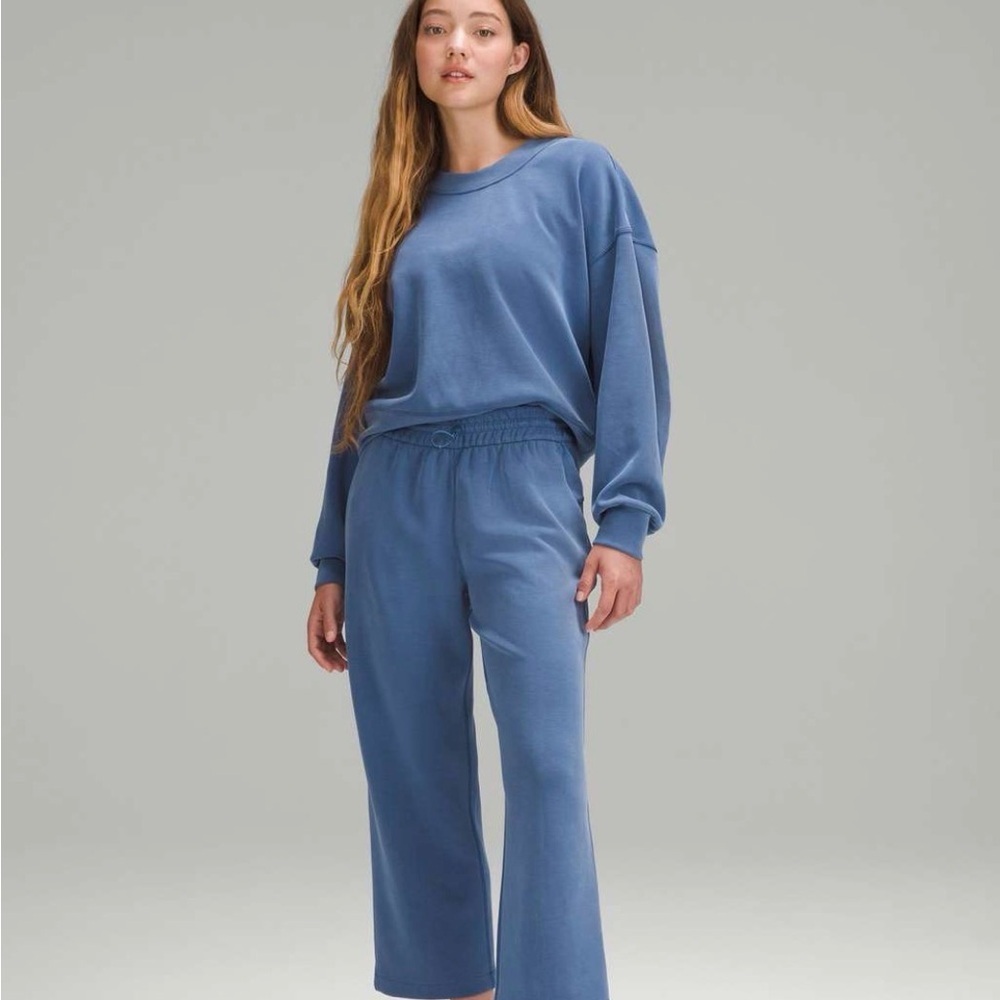 Lululemon Women’s High Waist Cropped Softreme Pants - Picture 9 of 10